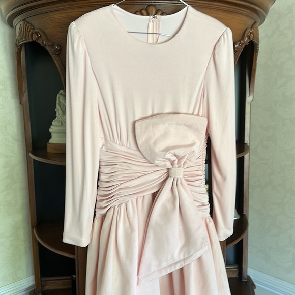 Gorgeous lady M no. Providence RI pink dress with large bow - Picture 2 of 11